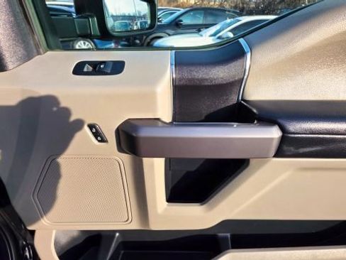 Used 2020 Ford F250 XLT image 38