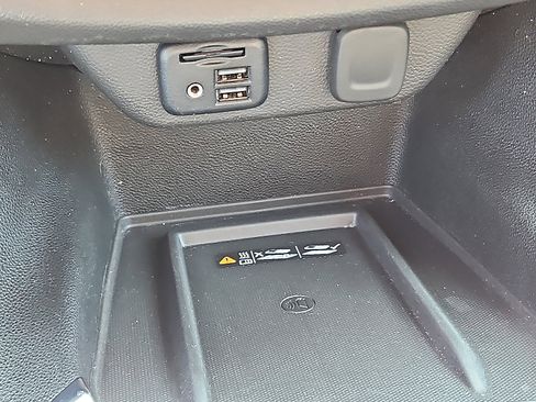 Certified 2021 Chevrolet Traverse Premier w/ LPO, Floor Liner Package image 25