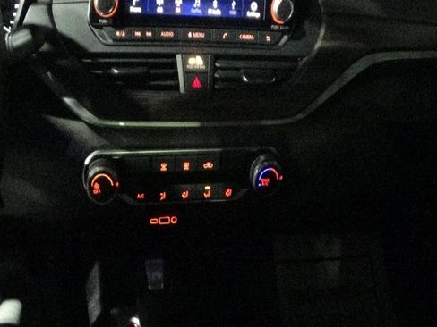 Used 2024 Nissan Altima 2.5 SV image 21