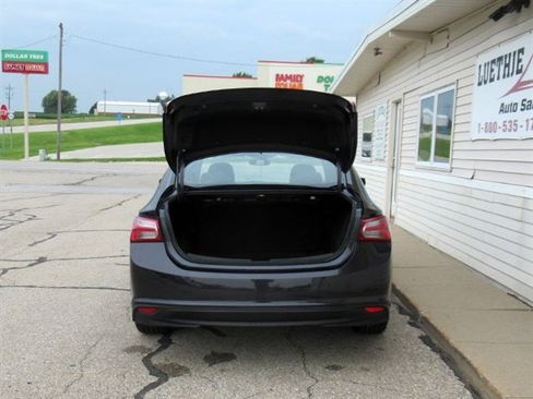 Used 2022 Chevrolet Malibu LT image 9