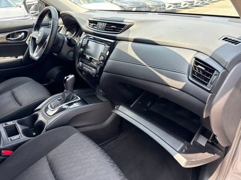 Used 2020 Nissan Rogue SV AWD/4WD image 23