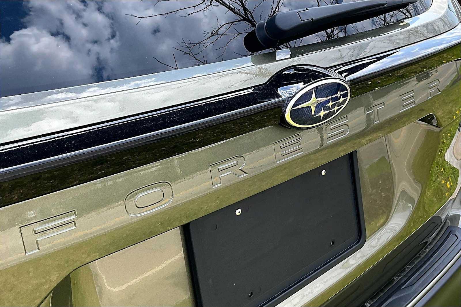 New 2026 Subaru Forester Touring AWD/4WD image 12