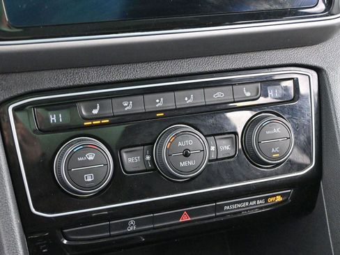 Used 2018 Volkswagen Atlas SEL image 25