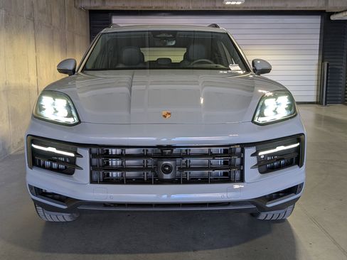New 2026 Porsche Cayenne image 12