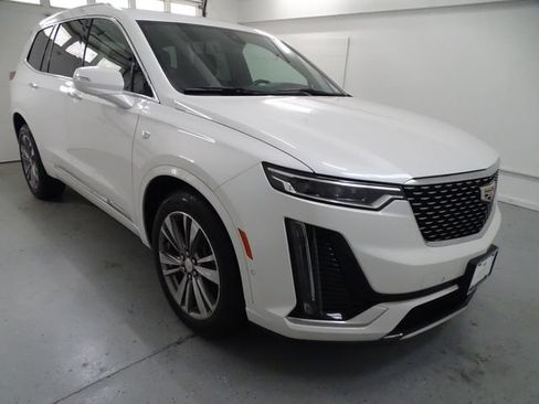 Certified 2022 Cadillac XT6 Premium Luxury w/ Technology Package AWD/4WD image 1
