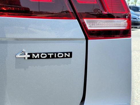 Certified 2024 Volkswagen Tiguan SE AWD/4WD image 12