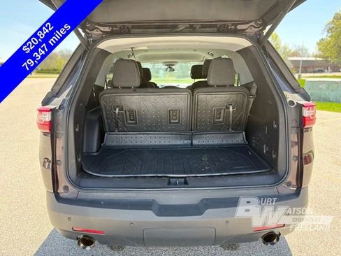 Used 2021 Chevrolet Traverse LT FWD image 28