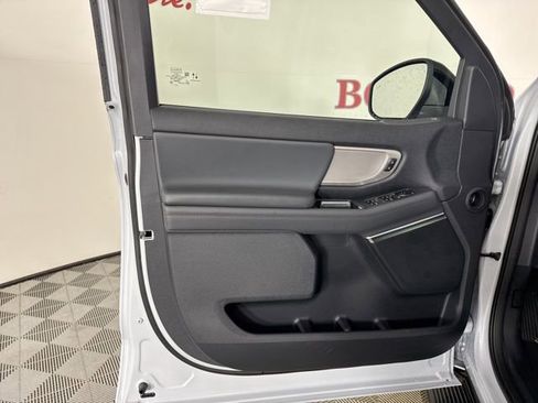 New 2025 Ford Expedition Active image 16