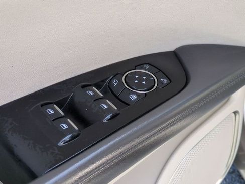 Used 2019 Lincoln Nautilus Select w/ Cargo Utility Package FWD image 13