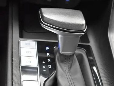 Used 2024 Hyundai Elantra Limited FWD image 35