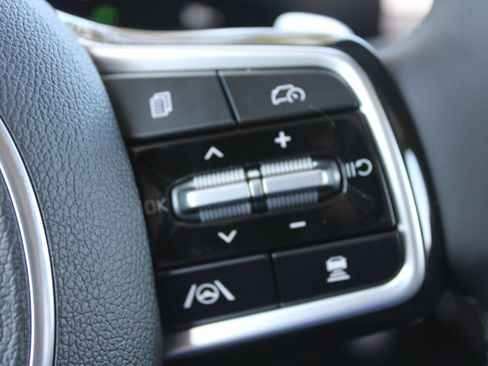 New 2026 Kia Carnival SX Prestige FWD image 40