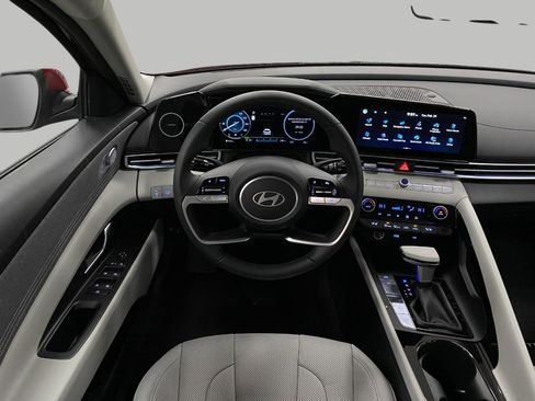 New 2026 Hyundai Elantra Limited image 12
