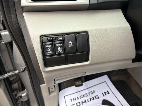 Used 2017 Honda Odyssey EX image 17