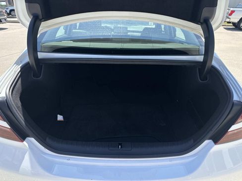 Used 2025 Genesis G70 2.5T AWD/4WD image 8