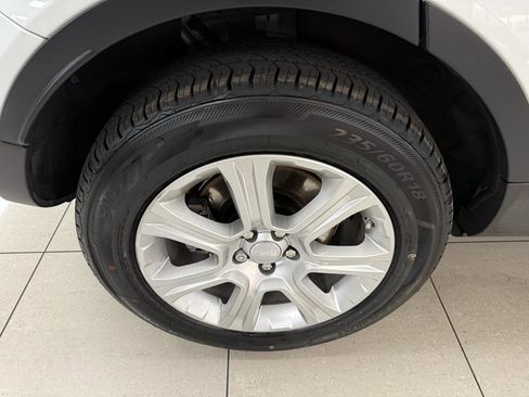 Used 2019 Land Rover Range Rover Evoque SE image 19