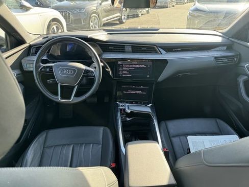 Used 2023 Audi e-tron Premium Plus image 11