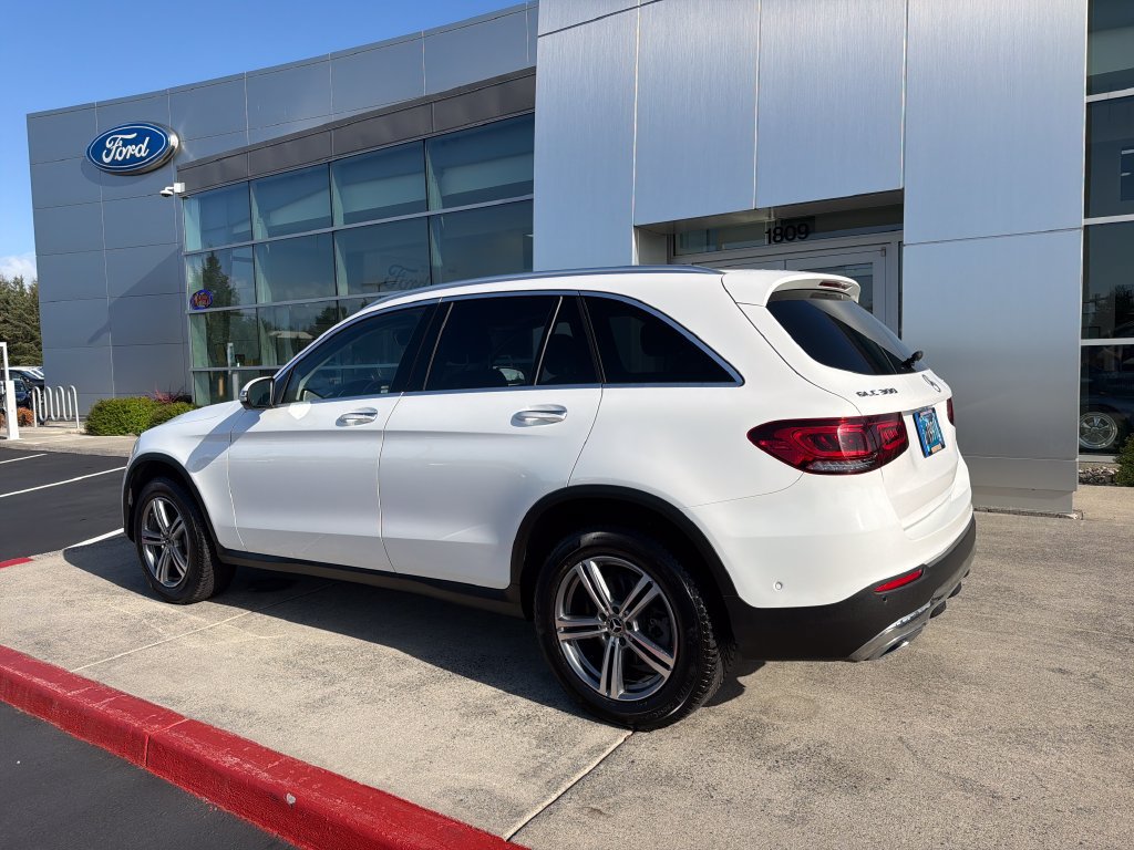 Used 2021 Mercedes-Benz GLC 300 4MATIC image 2