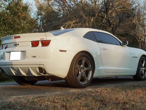 Used 2013 Chevrolet Camaro SS w/ RS Package image 8