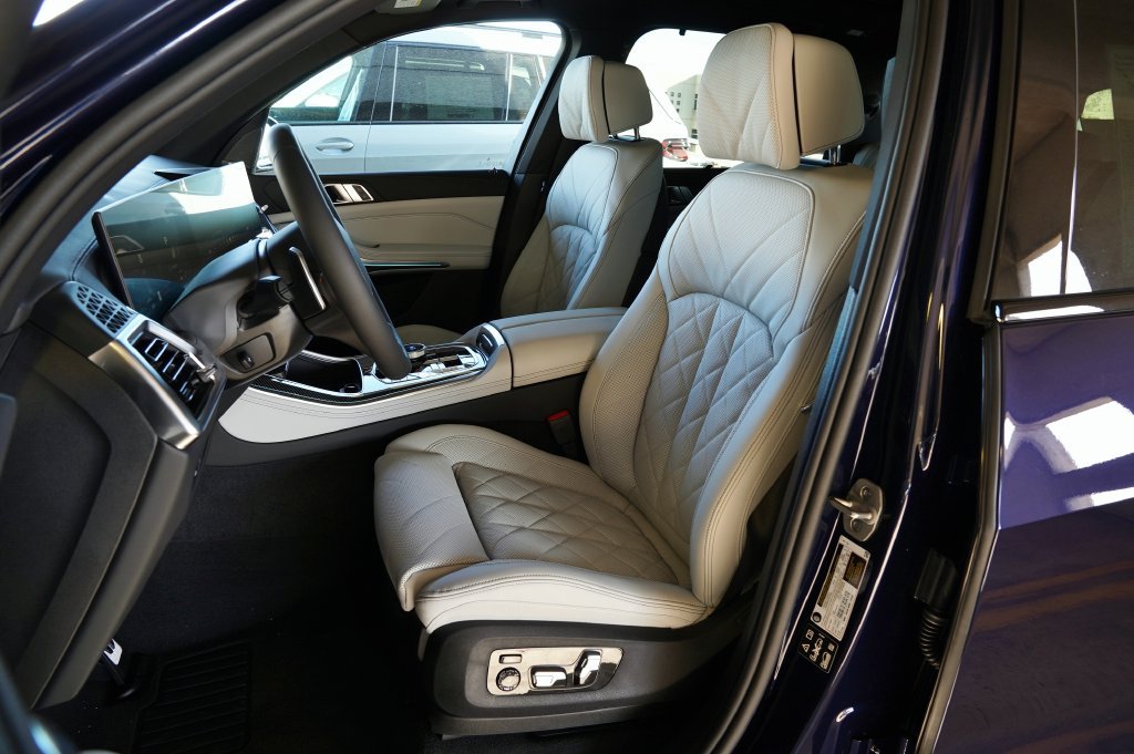 New 2026 BMW X5 M60i w/ Executive Package AWD/4WD image 10