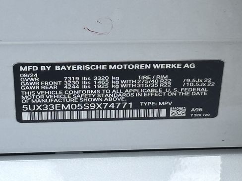 Used 2025 BMW X7 M60i AWD/4WD image 38