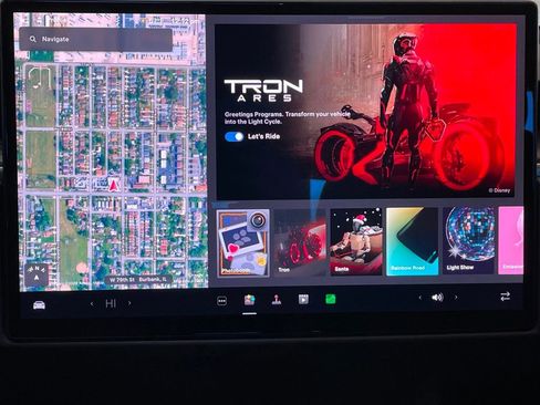 Used 2022 Tesla Model S Plaid image 44