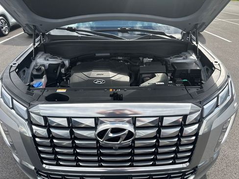 Used 2024 Hyundai Palisade Calligraphy image 10