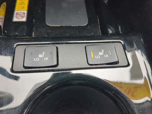 Used 2021 Toyota Prius Limited image 26