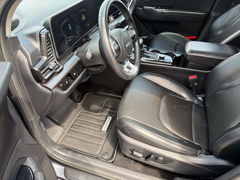 Used 2023 Kia Sportage EX FWD image 12
