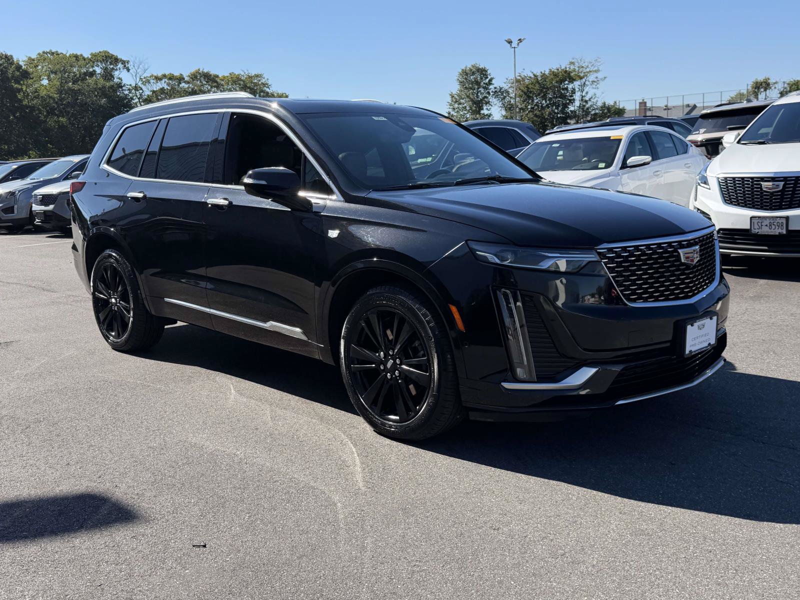 Certified 2024 Cadillac XT6 Premium Luxury w/ Technology Package AWD/4WD image 2