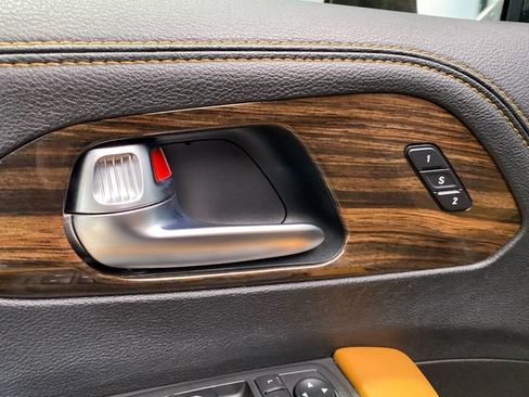 Used 2021 Chrysler Pacifica Pinnacle image 11