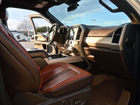 Used 2022 Ford F450 King Ranch image 32