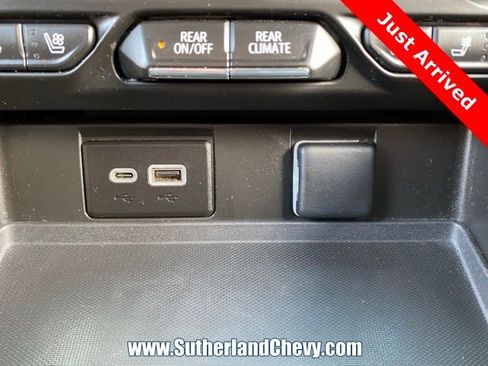 Used 2023 Chevrolet Suburban Premier AWD/4WD image 36