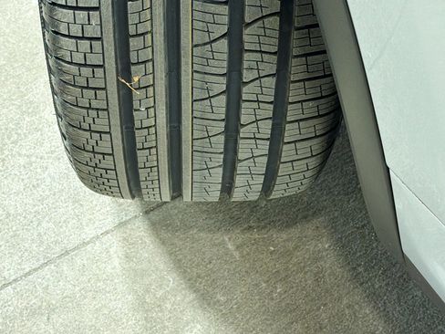 Used 2018 Porsche Cayenne image 43