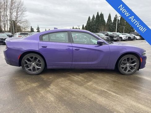 Used 2019 Dodge Charger SXT w/ Plus Group image 8