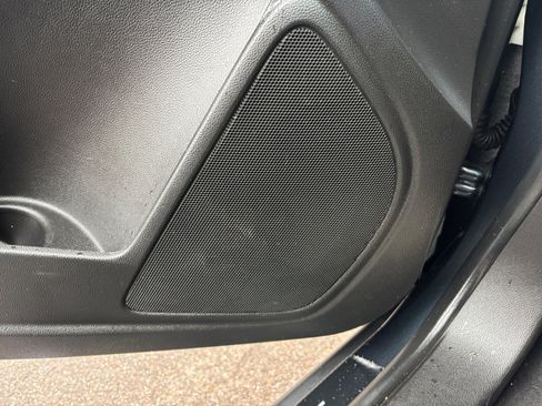 Used 2019 GMC Canyon SLE w/ Elevation Edition image 25