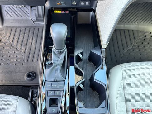 Certified 2026 Toyota Camry XLE FWD image 30
