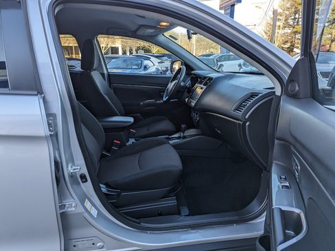 Used 2018 Mitsubishi Outlander Sport ES image 27