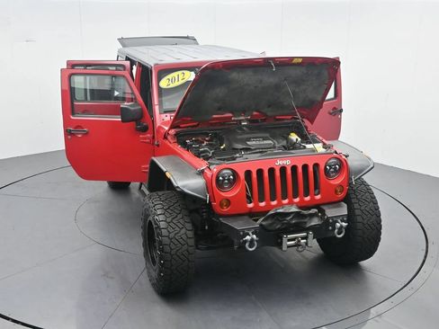 Used 2012 Jeep Wrangler Unlimited Rubicon w/ Connectivity Group AWD/4WD image 35
