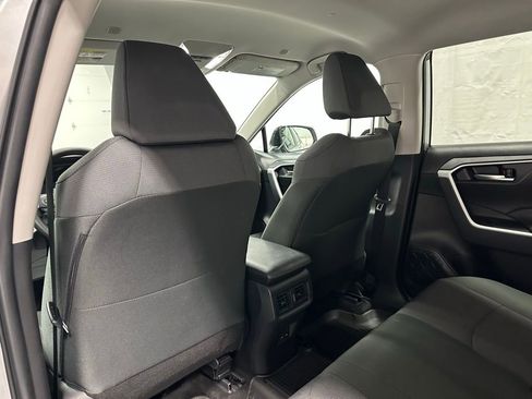 Used 2025 Toyota RAV4 XLE image 46