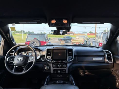 Used 2025 RAM 1500 Big Horn AWD/4WD image 20