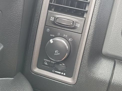 Used 2017 RAM 1500 Express w/ Black Ram 1500 Express Group AWD/4WD image 10