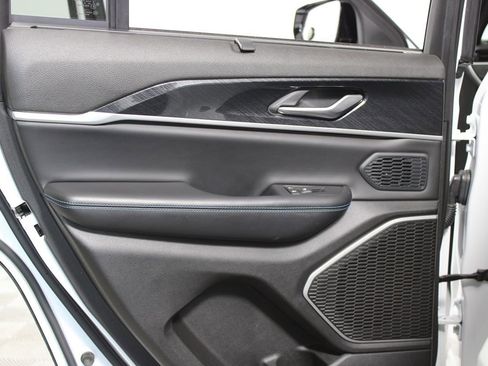 Used 2023 Jeep Grand Cherokee Trailhawk w/ Advanced Protech Group II image 33