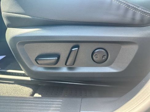 Used 2023 Nissan Rogue SL AWD/4WD image 14