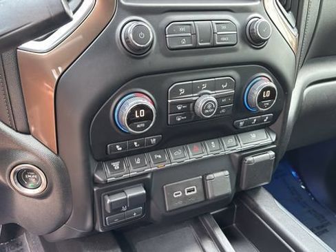 Used 2021 Chevrolet Silverado 3500 High Country AWD/4WD image 31