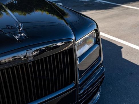 Used 2021 Rolls-Royce Cullinan image 15