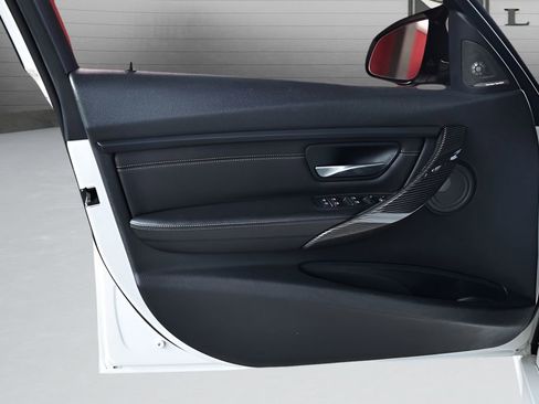 Used 2016 BMW M3 RWD image 26