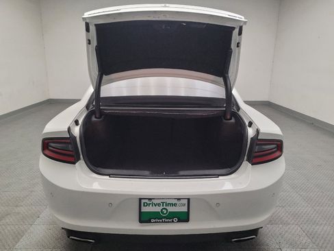 Used 2018 Dodge Charger SXT RWD image 29