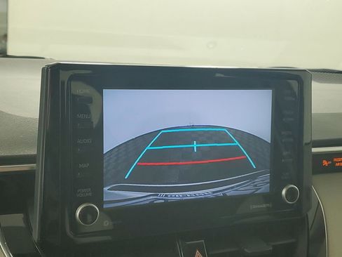 Used 2022 Toyota Corolla LE image 17