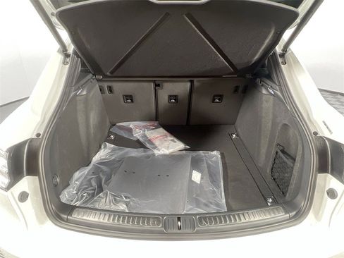 New 2026 Porsche Macan Turbo image 28