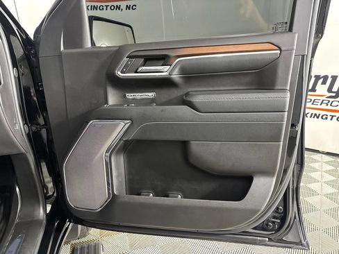 Used 2024 GMC Sierra 1500 Denali w/ Denali Reserve Package AWD/4WD image 31